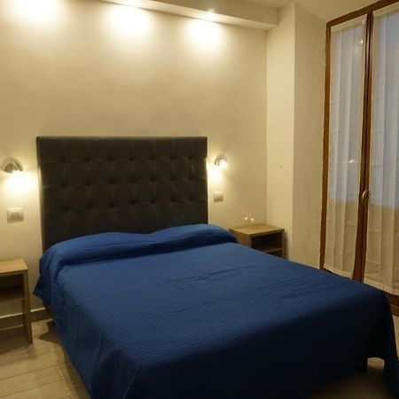 Holiday Rooms Флоренция Екстериор снимка